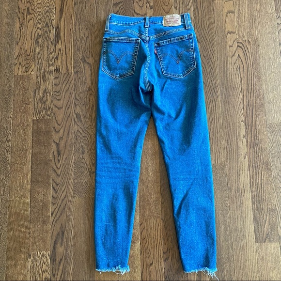 Levi’s Wedgie Skinny Jeans - Picture 3 of 13